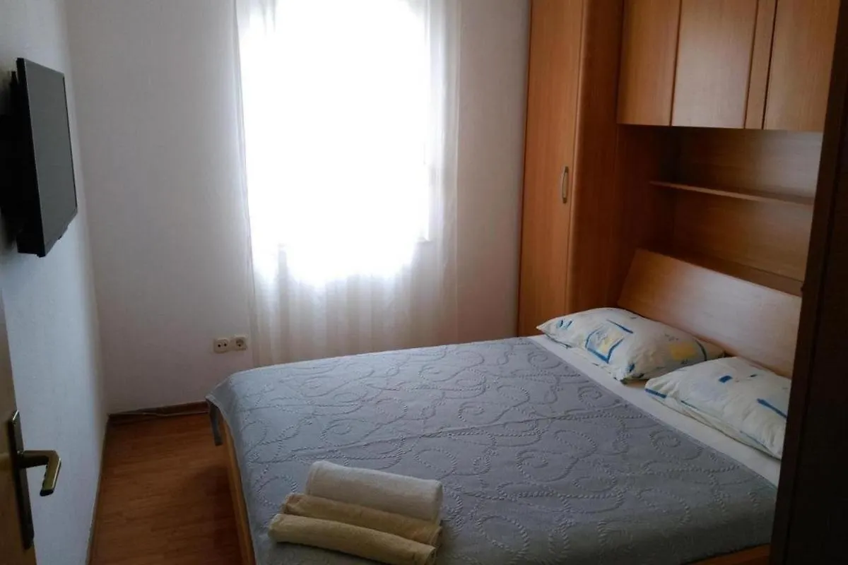 Apartments With A Parking Space Kastel Kambelovac, Kastela - 20998