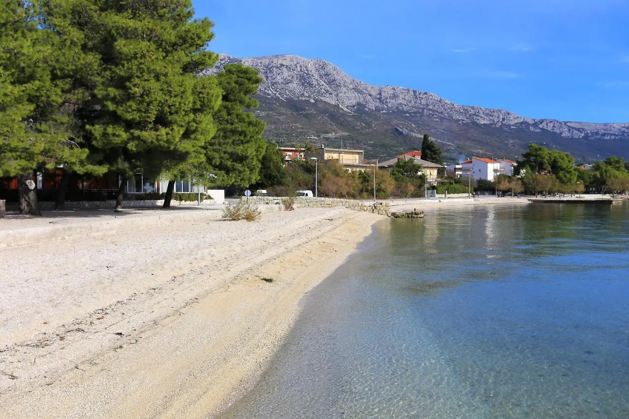 Apartments With A Parking Space Kastel Kambelovac, Kastela - 20998