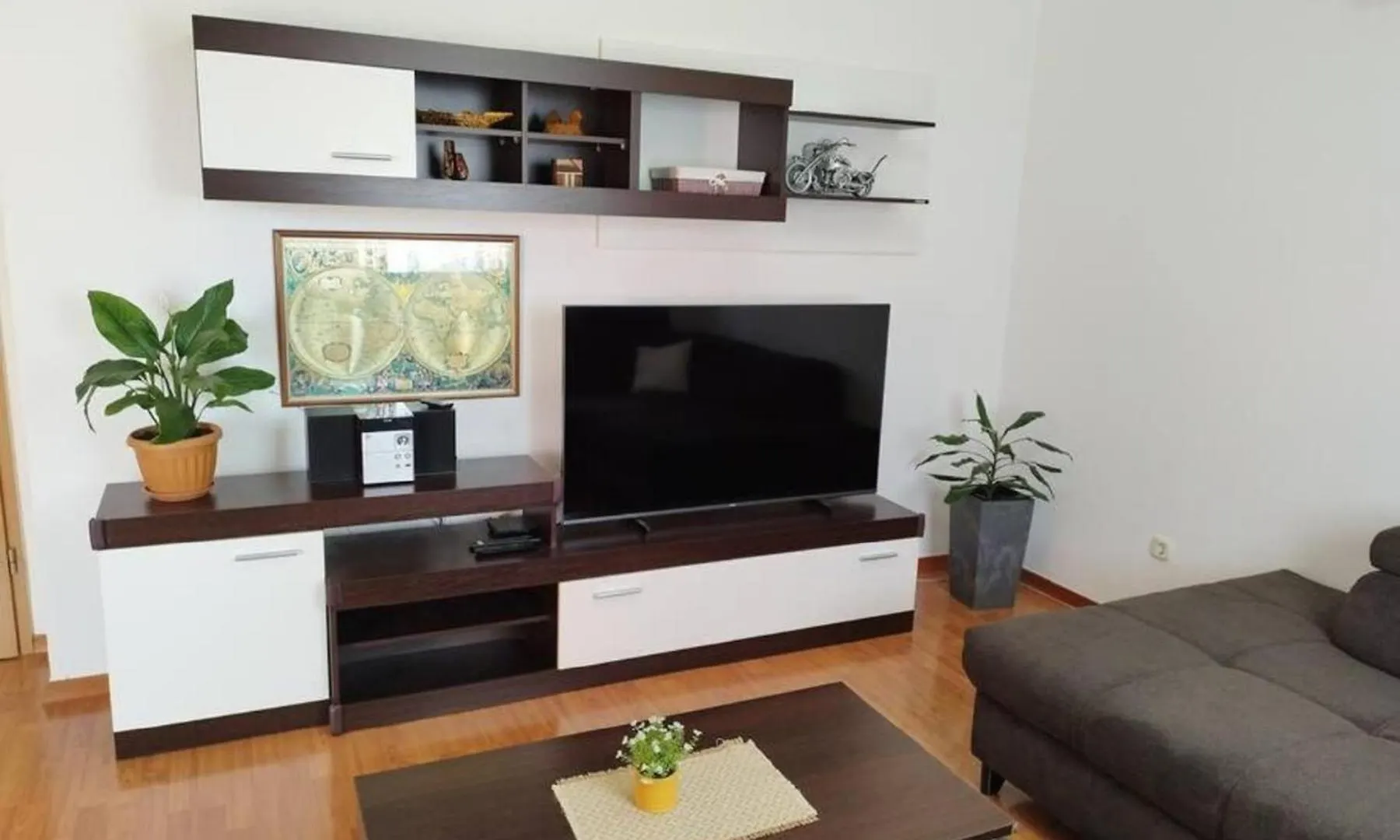Apartments With A Parking Space Kastel Kambelovac, Kastela - 20998 location
